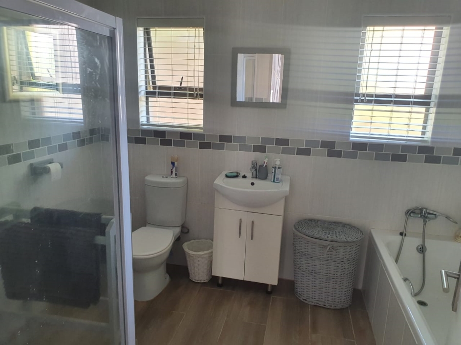 2 Bedroom Property for Sale in Ferreira Town Eastern Cape
